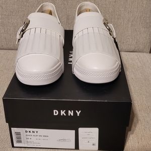 DKNY Jules Slip On Sneakers sz 6